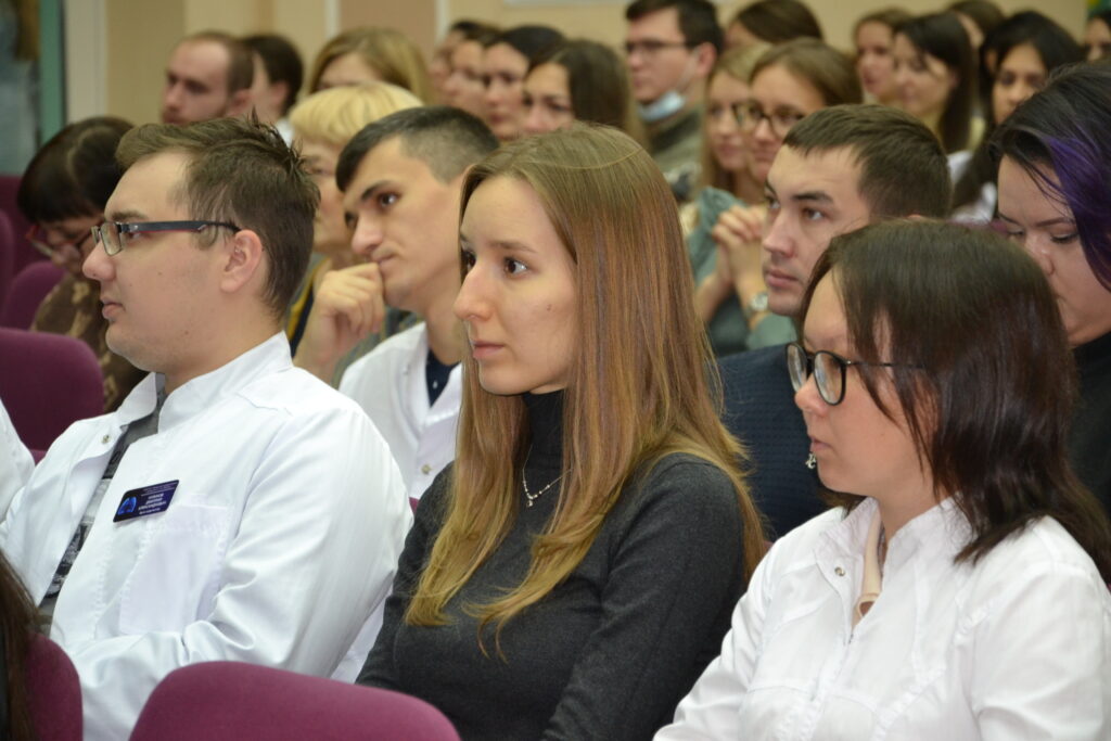 На медицинском факультете прошла межрегиональная научно-практическая конференция, приуроченная 45-летию Городской клинической больницы №1